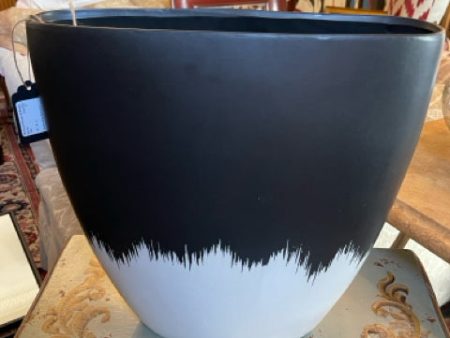 Skyline Wide Black and White Porcelain Vase For Discount