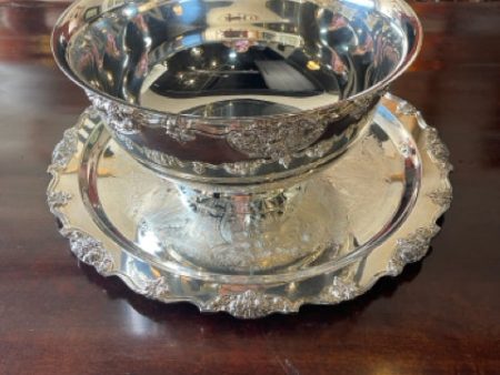 Wallace Silver Smiths Silver Plate Punch Bowl with Silver Plate Charger Hot on Sale